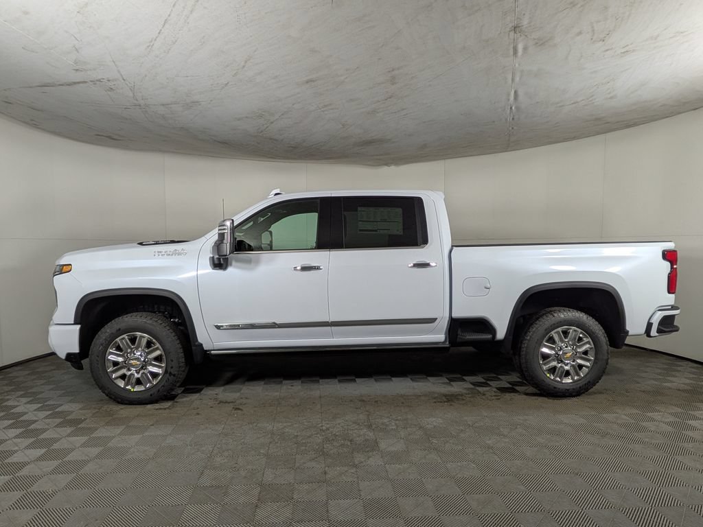 New 2026 Chevrolet Silverado 2500 High Country w/ High Country Premium Package AWD/4WD image 3