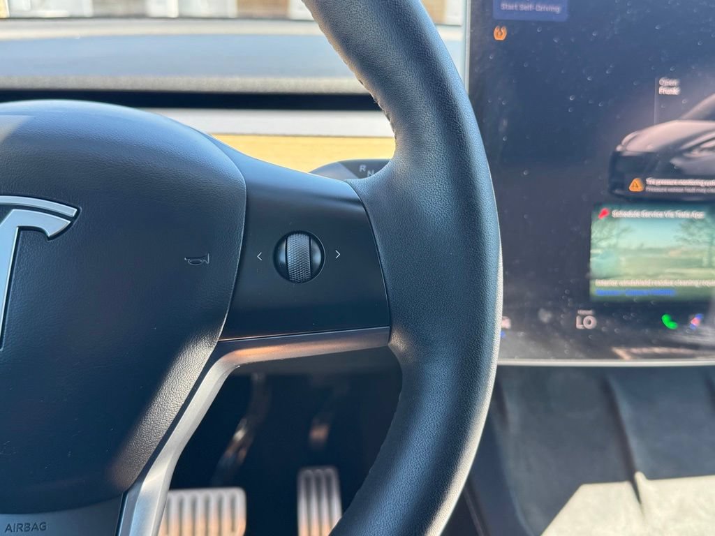 Used 2023 Tesla Model Y Performance AWD/4WD image 10