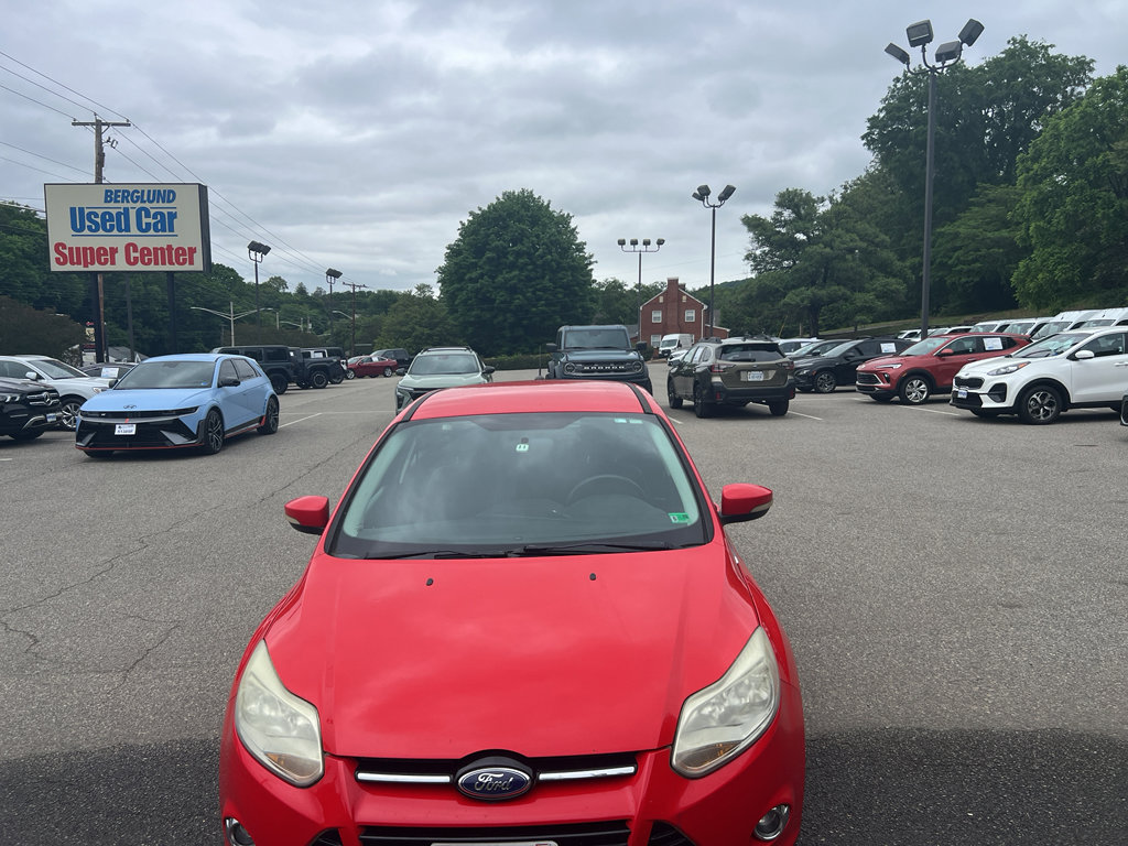 Used 2012 Ford Focus SEL FWD image 2