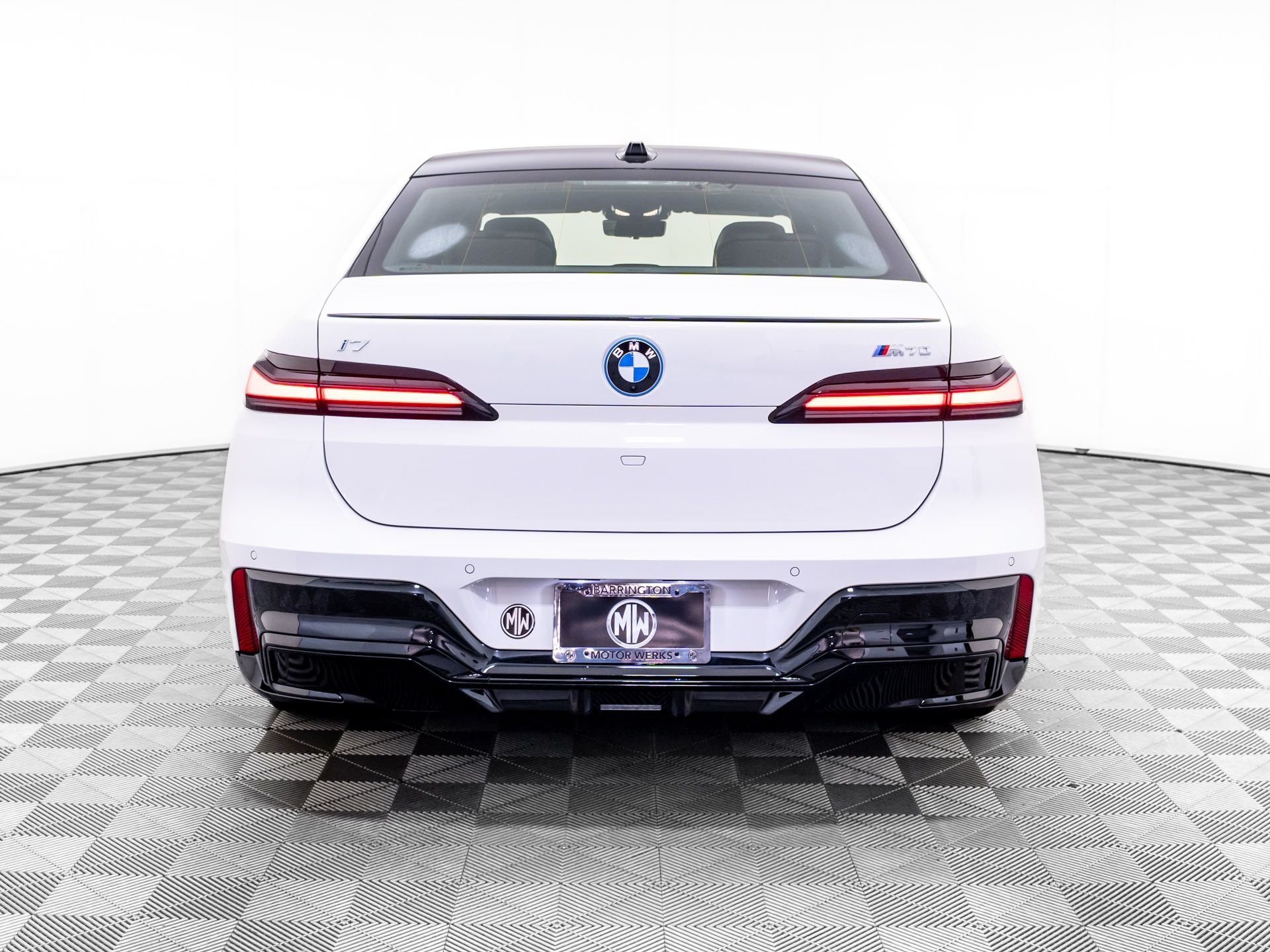 New 2026 BMW i7 M70 AWD/4WD image 5