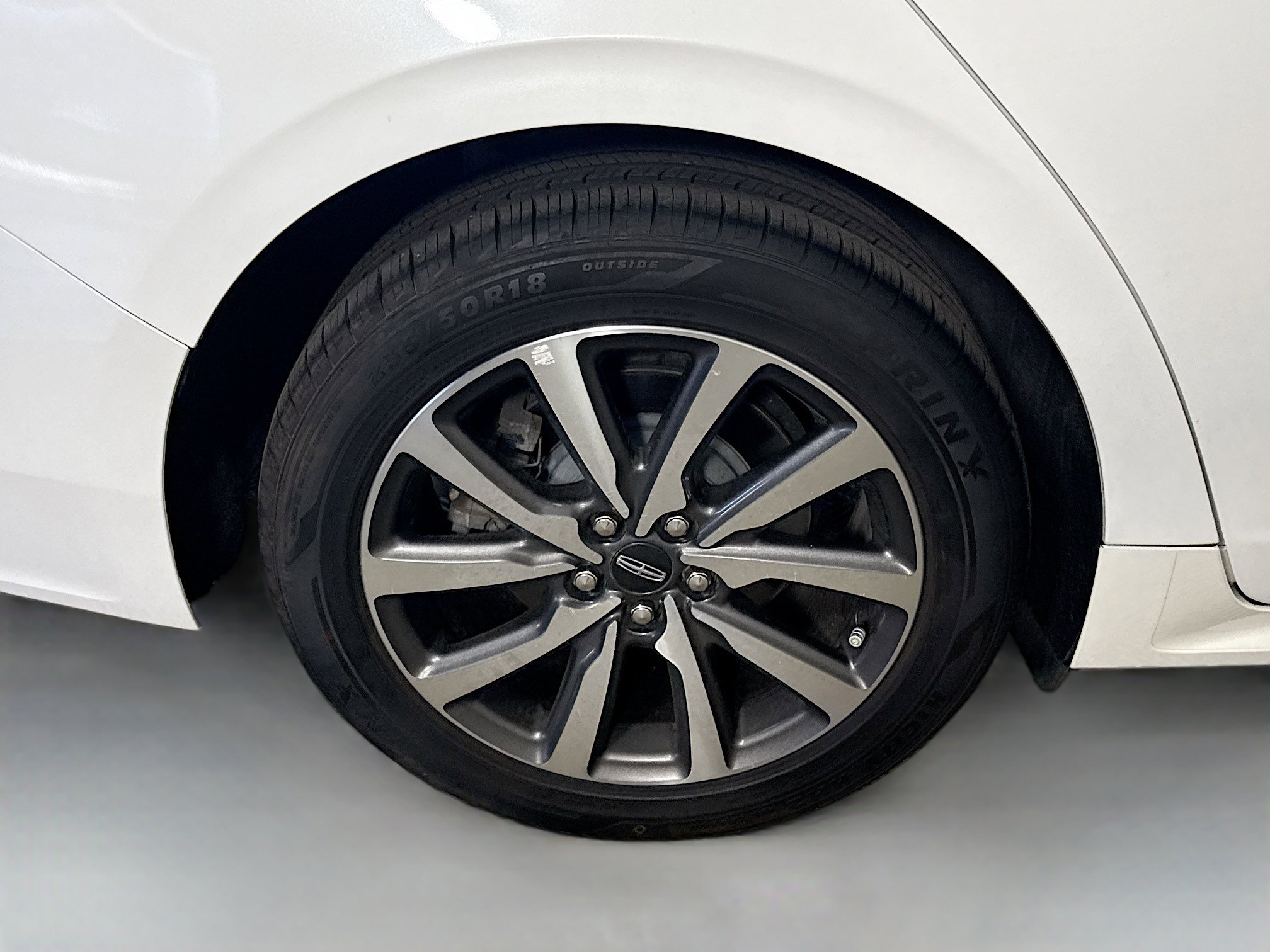 Used 2020 Lincoln Continental image 33