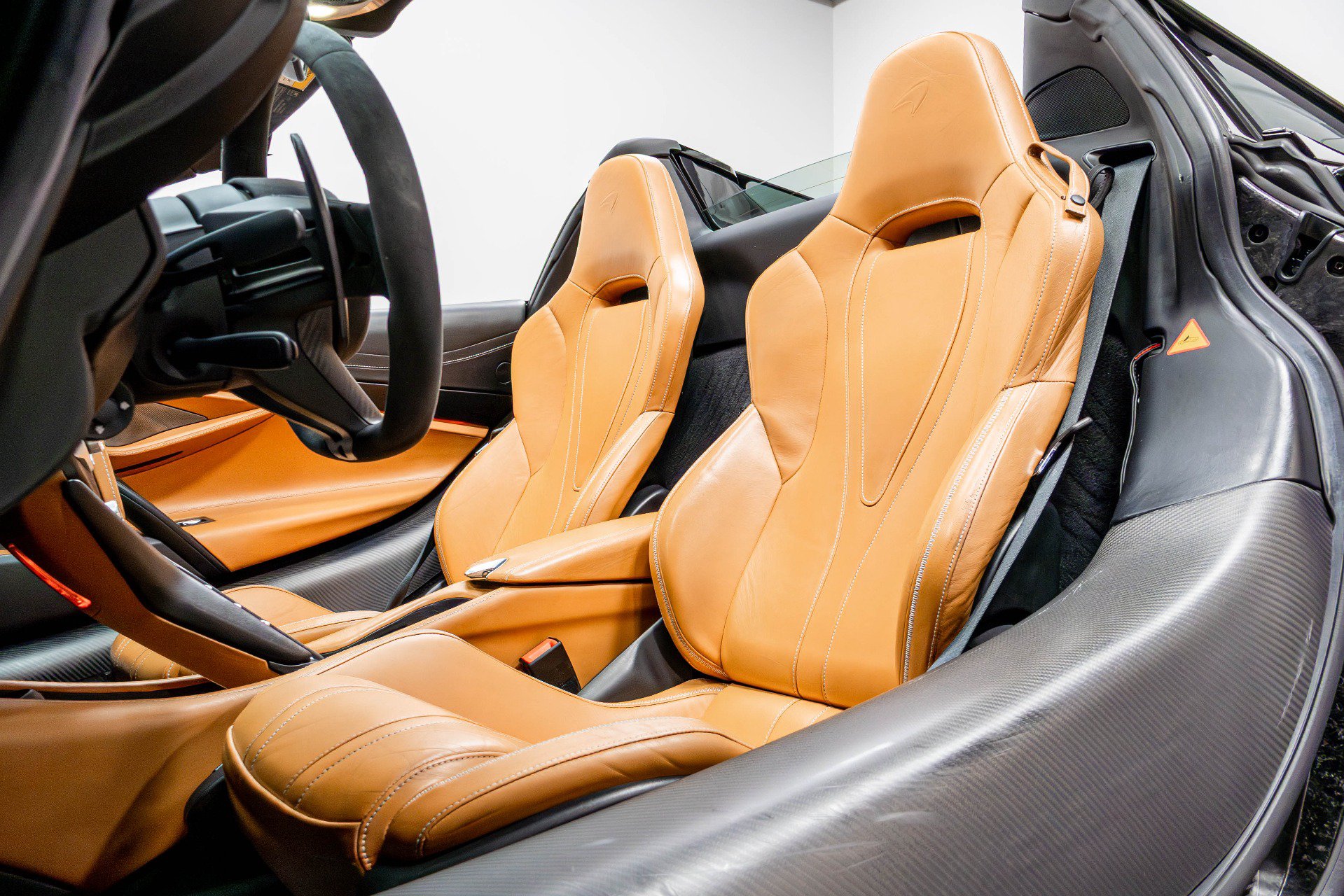 Used 2019 McLaren 720S Luxury RWD image 9