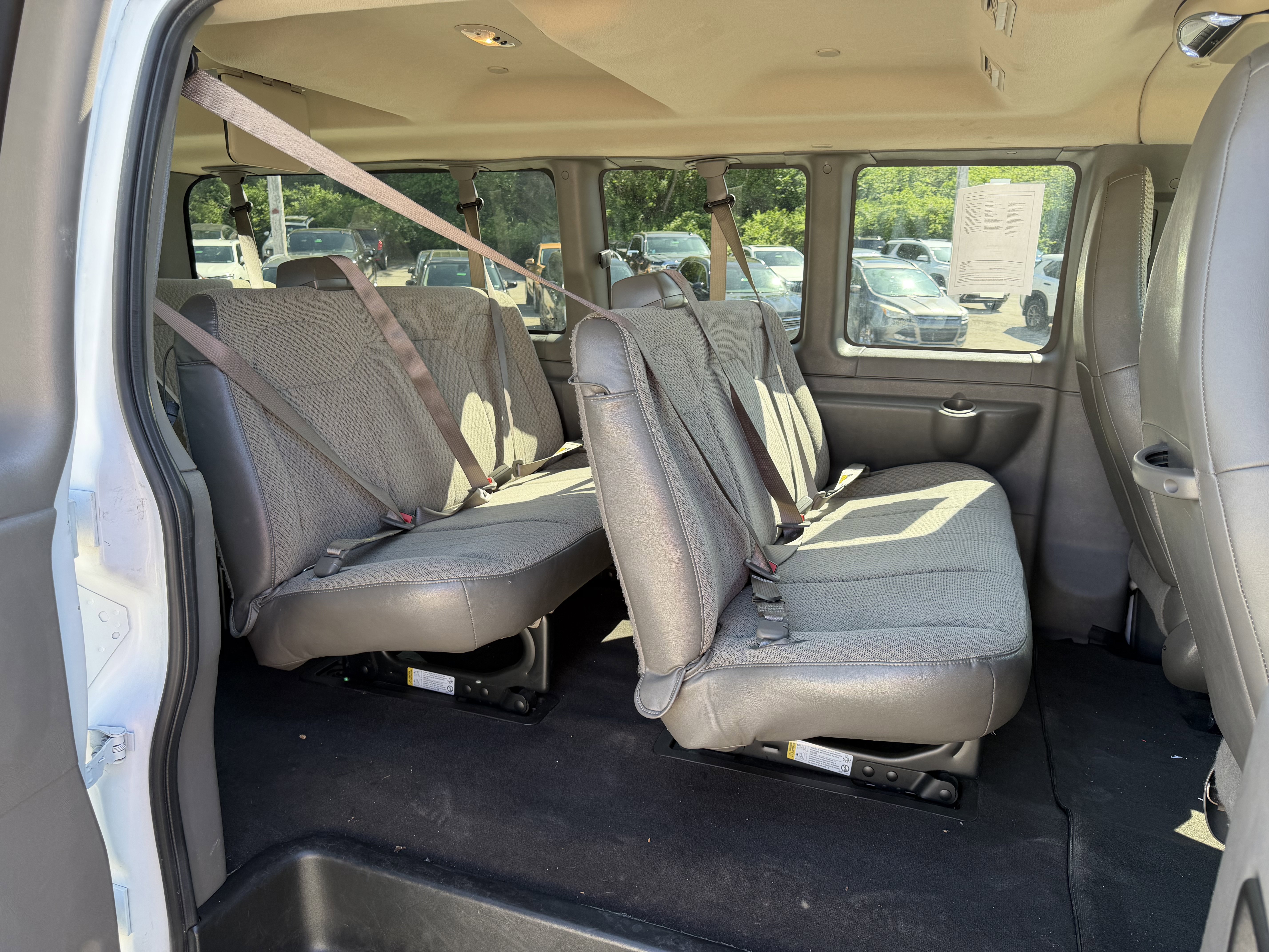 Used 2024 Chevrolet Express 3500 LT w/ LT Preferred Equipment Group RWD image 10