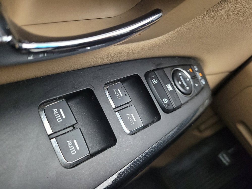 Used 2017 Kia Sedona EX FWD image 27