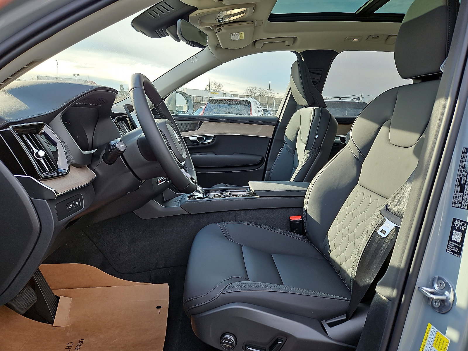 New 2026 Volvo XC90 T8 Plus image 10