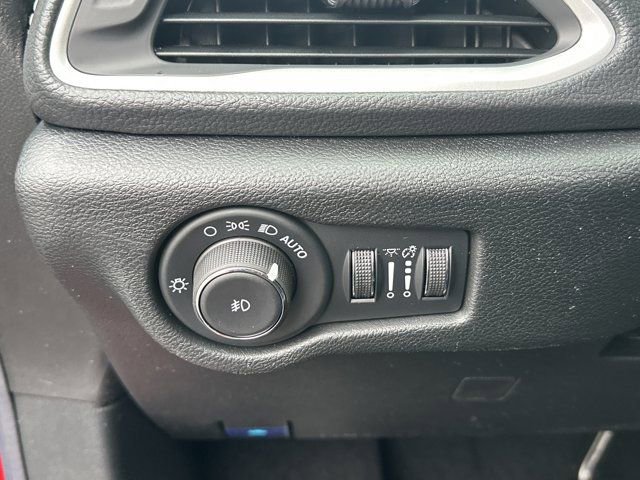 New 2026 Chrysler Pacifica Select image 25