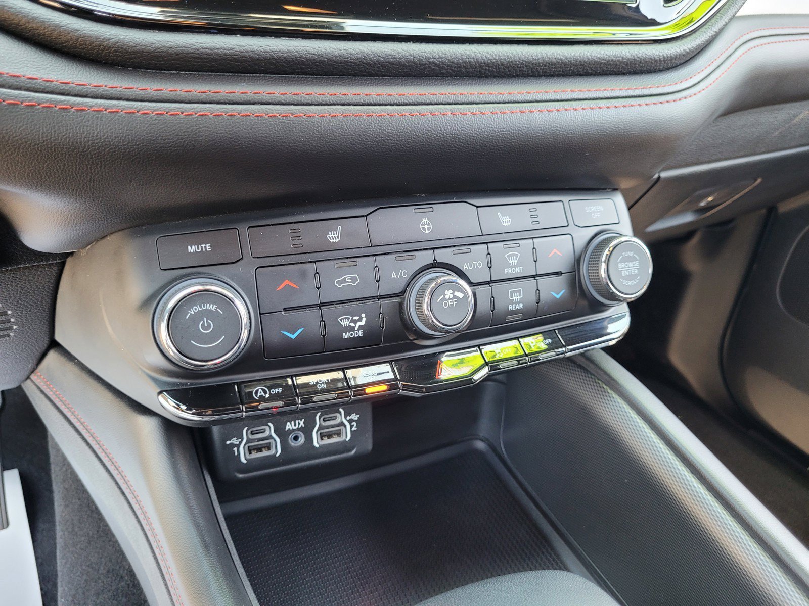 Used 2023 Dodge Durango GT AWD/4WD image 21