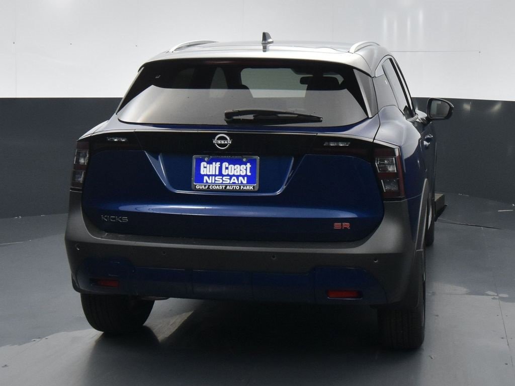Certified 2025 Nissan Kicks SR image 19