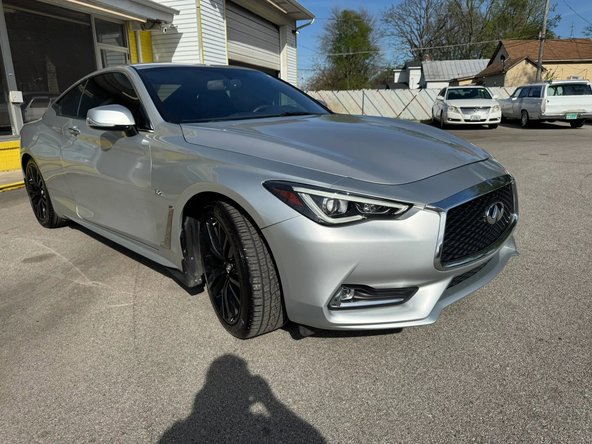 Used 2017 INFINITI Q60 3.0t w/ Premium Plus Package 3.0T AWD/4WD image 12