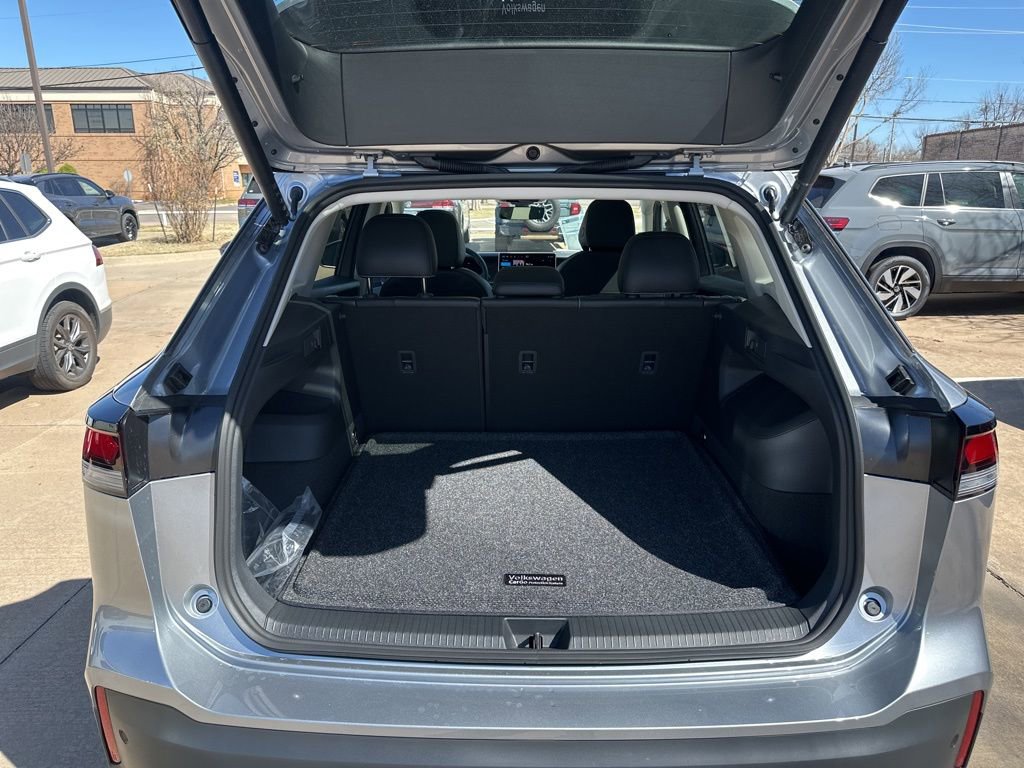 New 2026 Volkswagen Tiguan SE image 14
