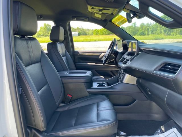 Used 2022 Chevrolet Suburban RST w/ Sport Performance Package AWD/4WD image 15