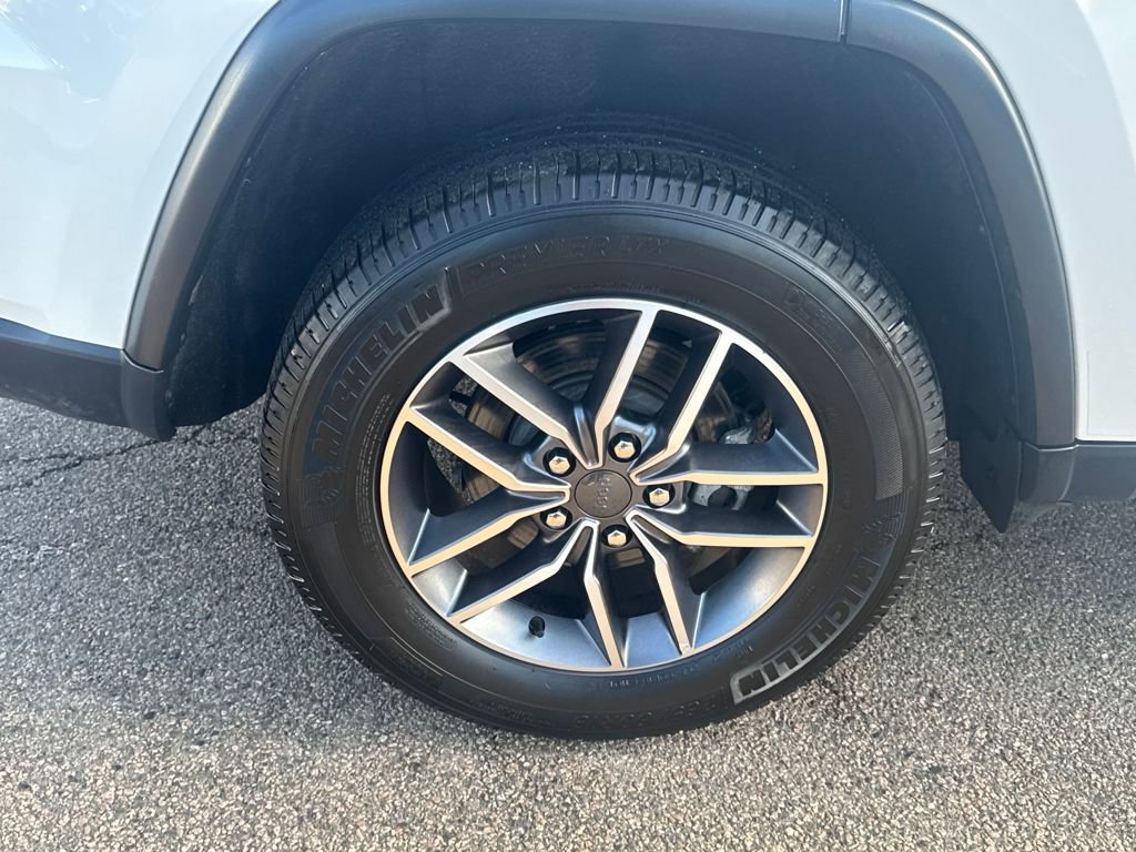 Used 2021 Jeep Grand Cherokee Limited image 43