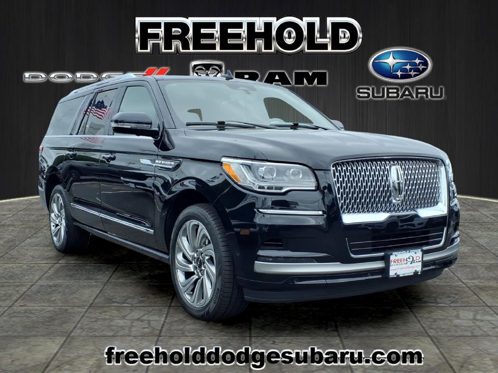 Used 2024 Lincoln Navigator L Reserve AWD/4WD image 1