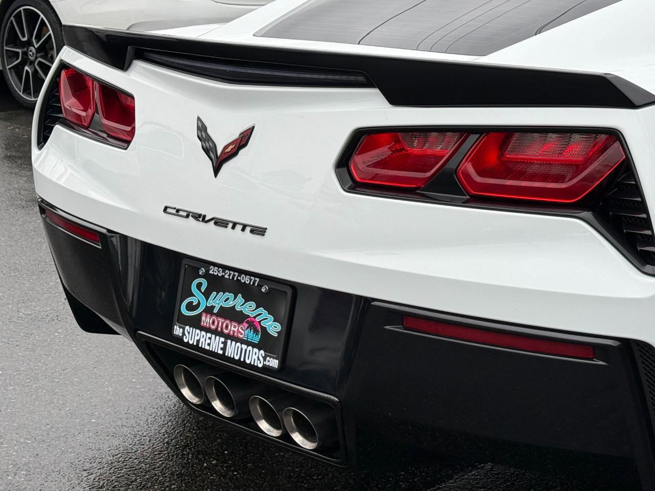 Used 2019 Chevrolet Corvette Stingray Coupe w/ Carbon Flash Badge Package image 34