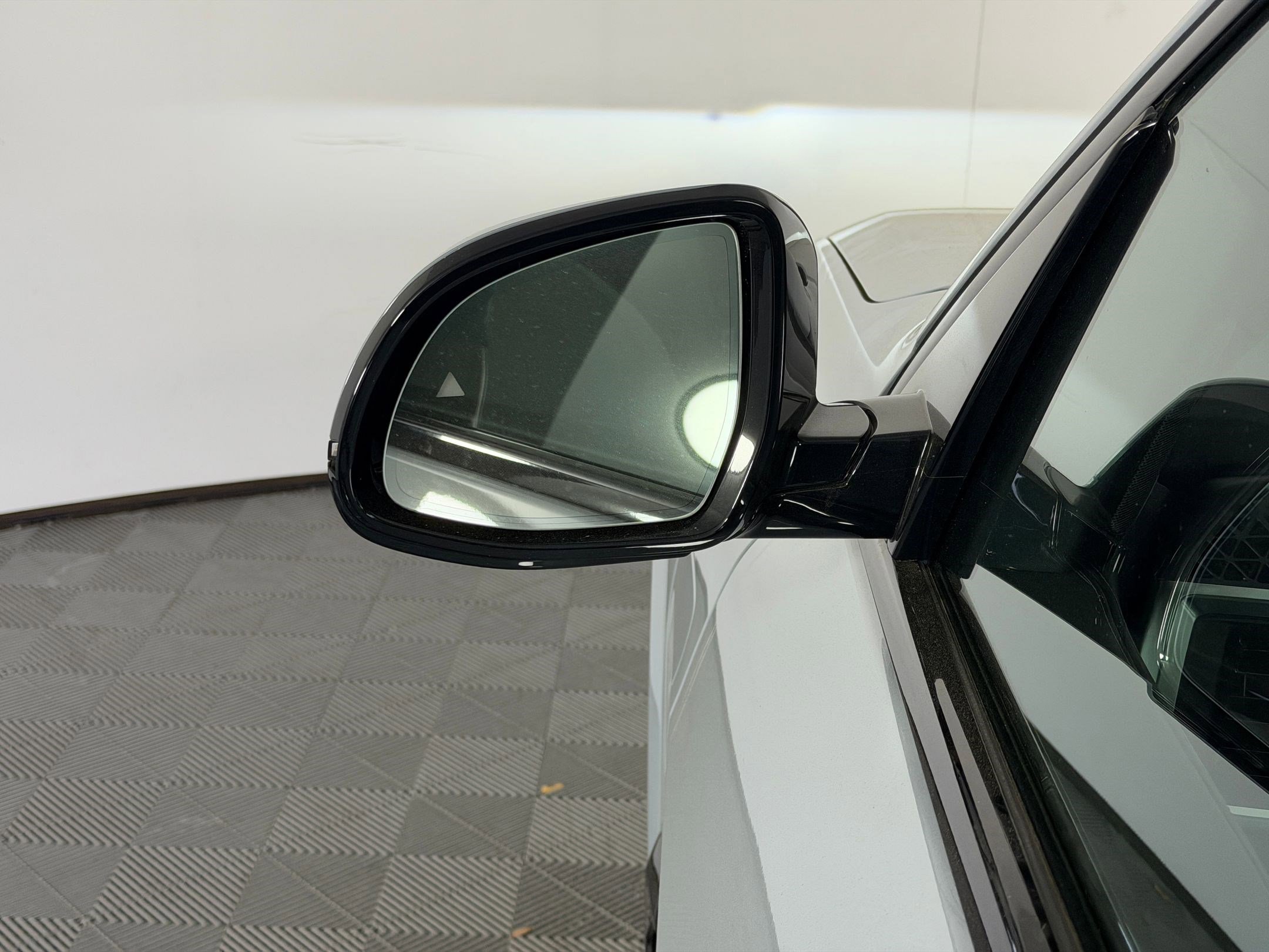 New 2026 BMW X5 xDrive50e w/ Executive Package image 22