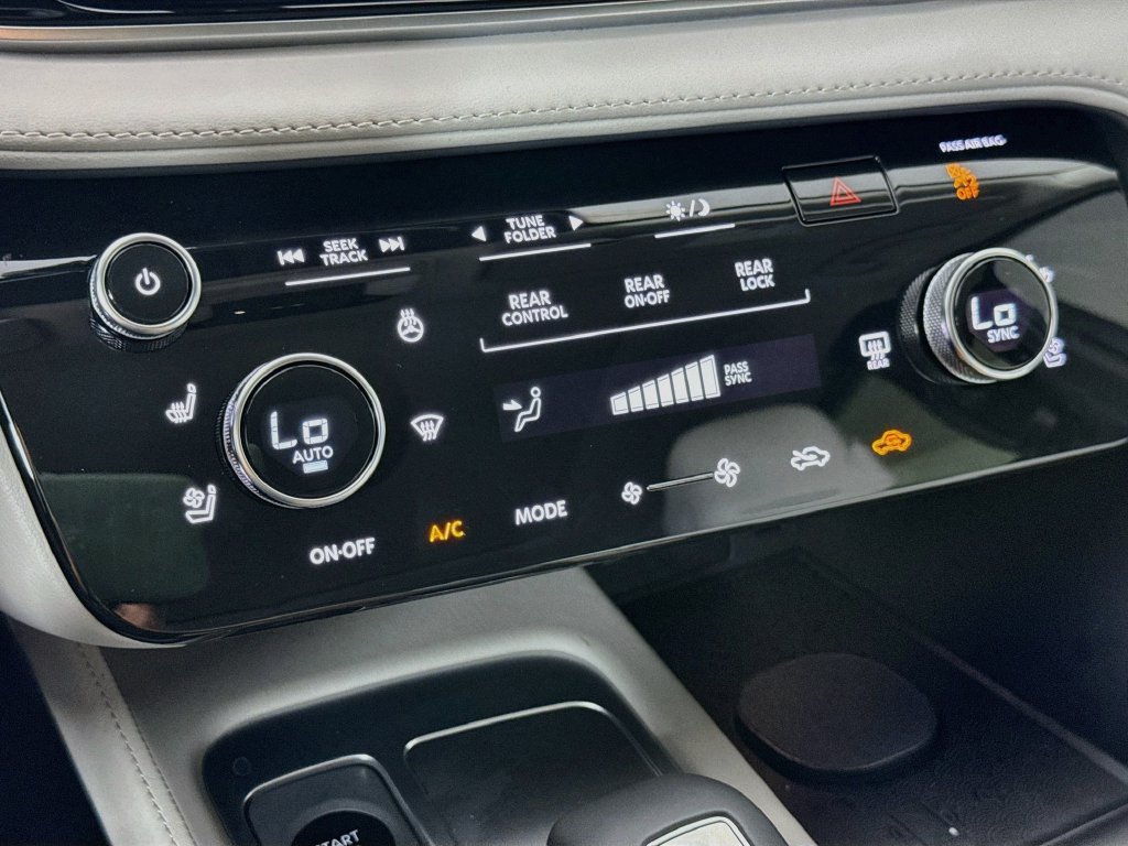 Certified 2027 INFINITI QX60 Luxe w/ Family Package FWD image 21