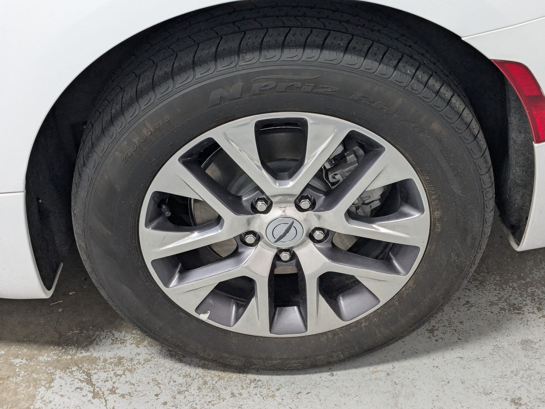 Certified 2024 Chrysler Pacifica Pinnacle FWD image 23
