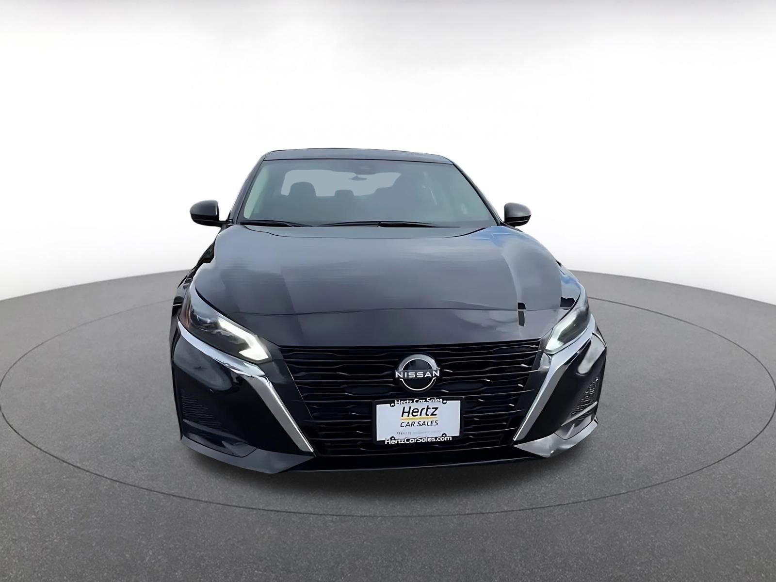 Used 2025 Nissan Altima 2.5 SV FWD image 4