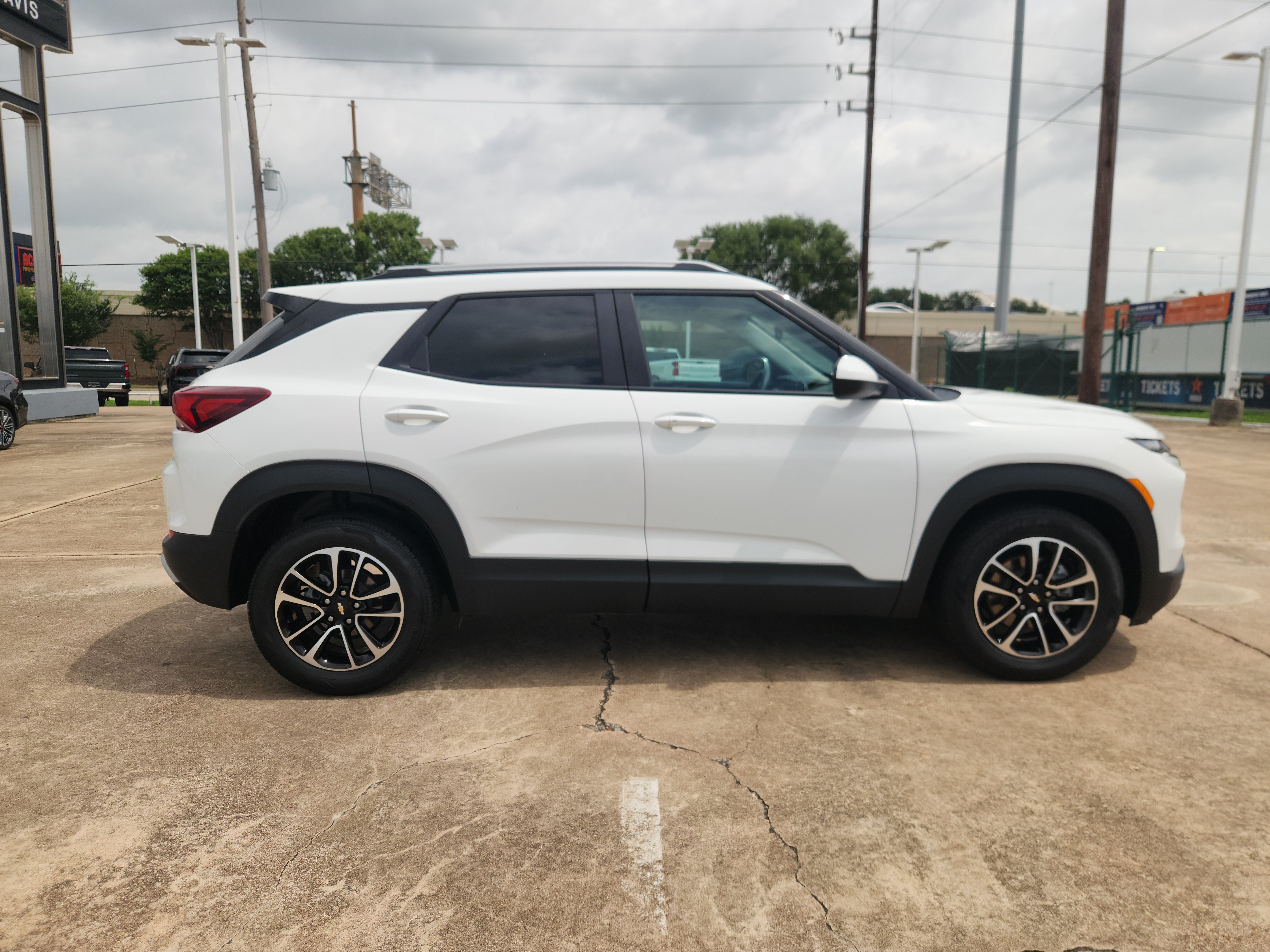 Certified 2024 Chevrolet TrailBlazer LT FWD image 5