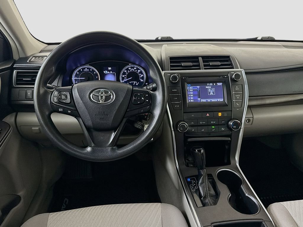Used 2017 Toyota Camry LE image 19