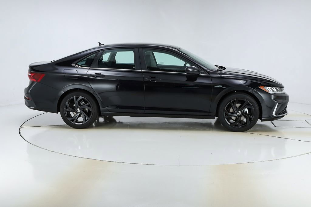 New 2026 Volkswagen Jetta SE FWD image 10