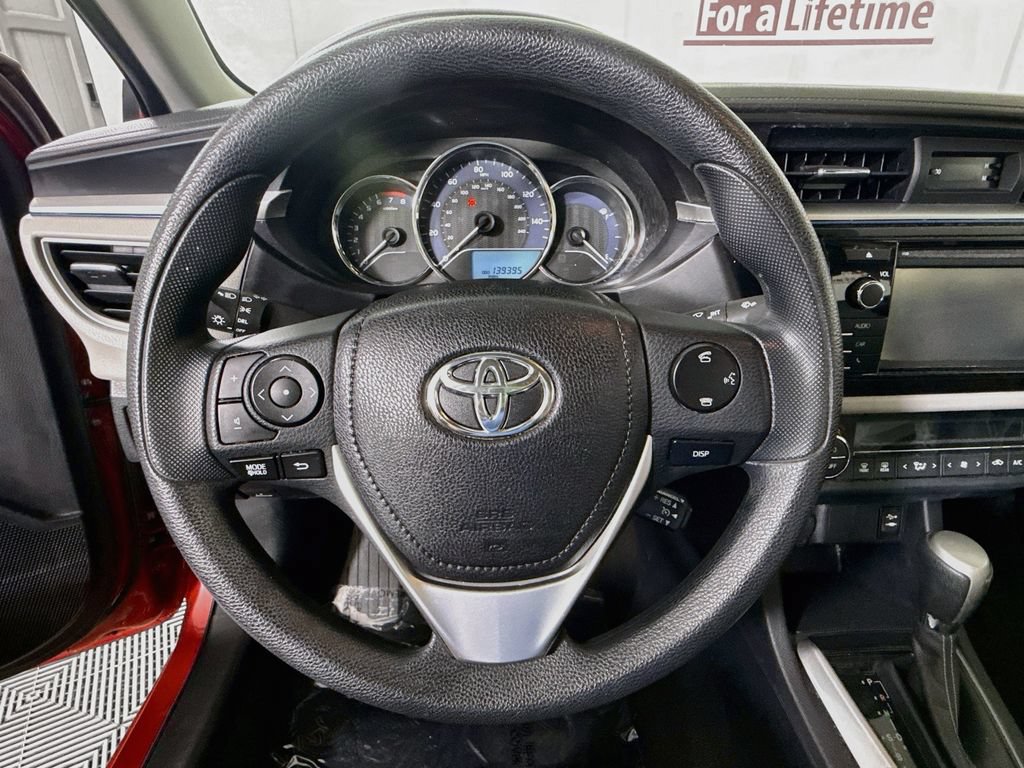 Used 2016 Toyota Corolla LE FWD image 18