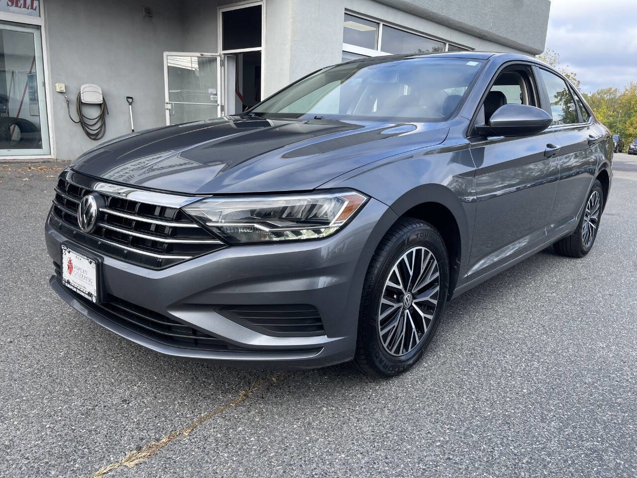 Used 2020 Volkswagen Jetta SE image 3