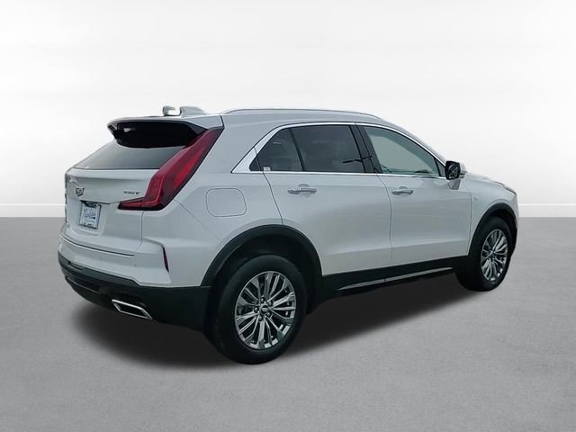 Used 2024 Cadillac XT4 Premium Luxury image 5