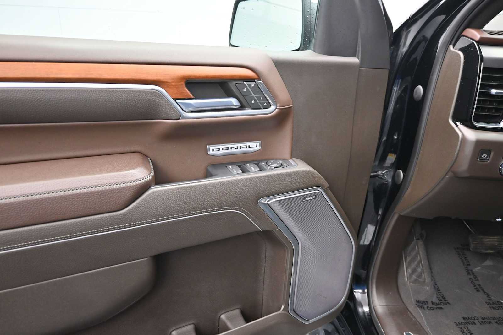Used 2022 GMC Sierra 1500 Denali AWD/4WD image 10