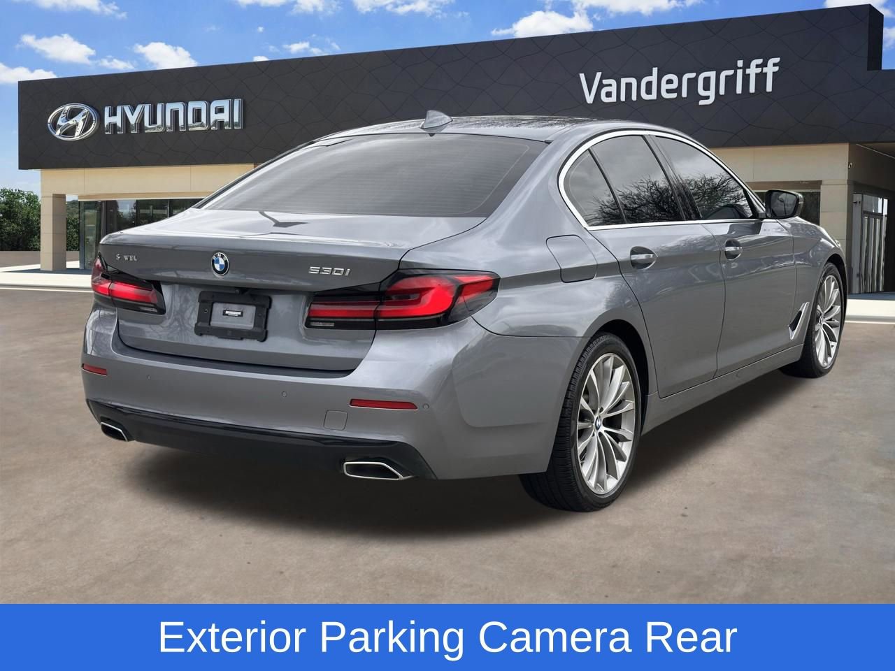 Used 2022 BMW 530i w/ Premium Package image 11