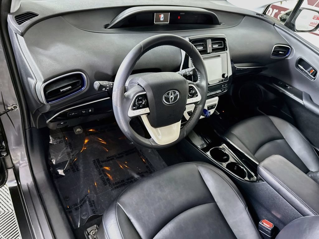 Used 2017 Toyota Prius Four Touring FWD image 18