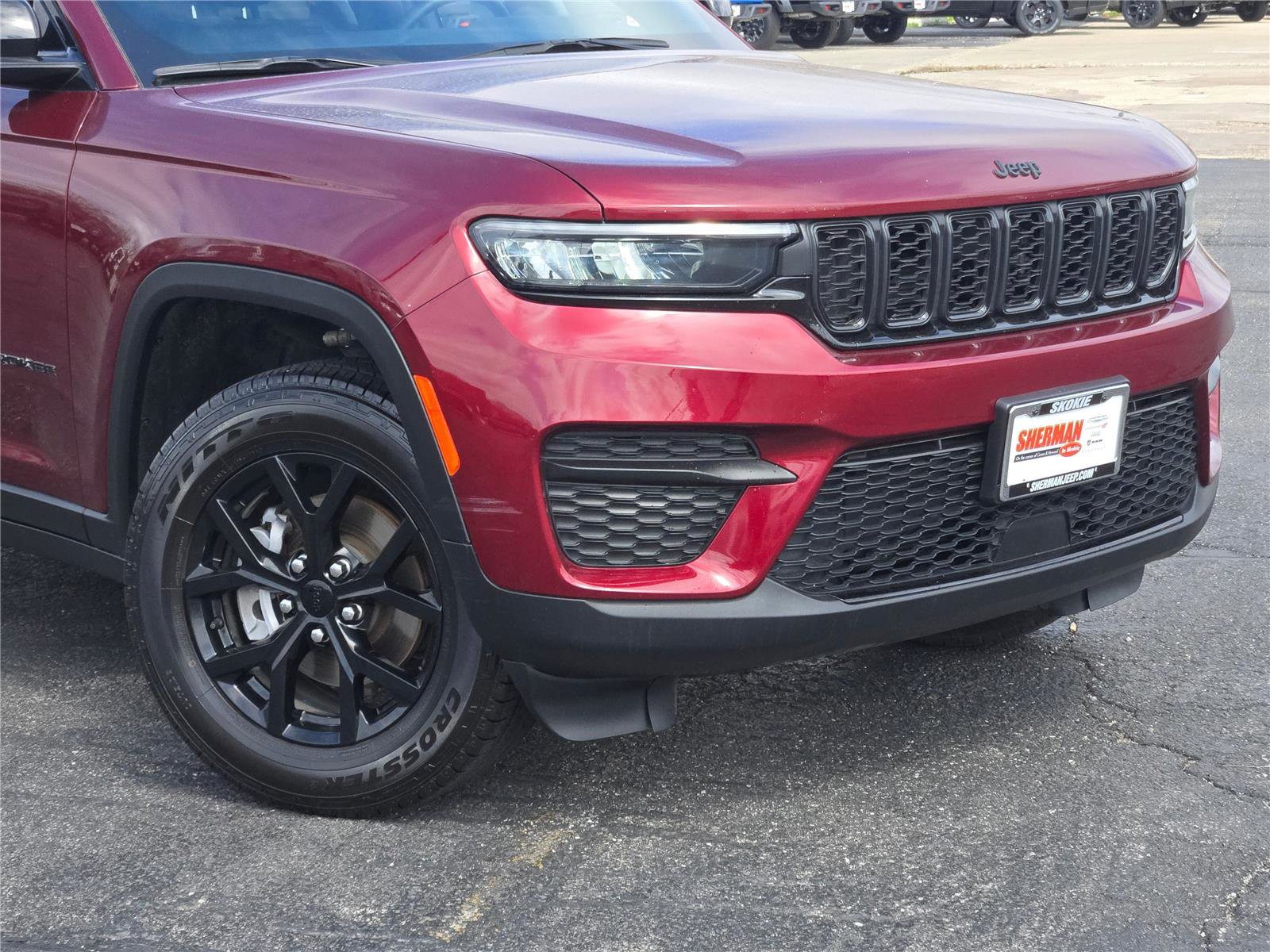 Certified 2024 Jeep Grand Cherokee Altitude image 2