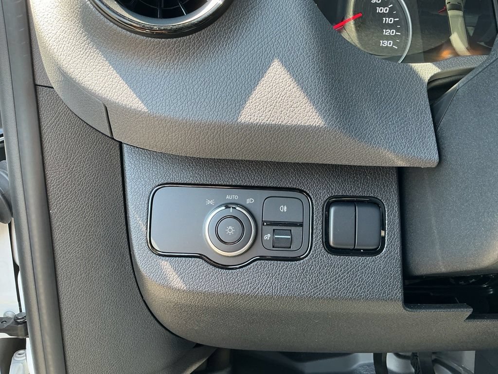 Used 2025 Mercedes-Benz Sprinter 2500 image 13