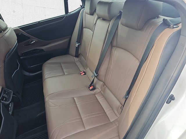 Certified 2024 Lexus ES 350 Ultra Luxury w/ Accessory Package (Z2) image 14