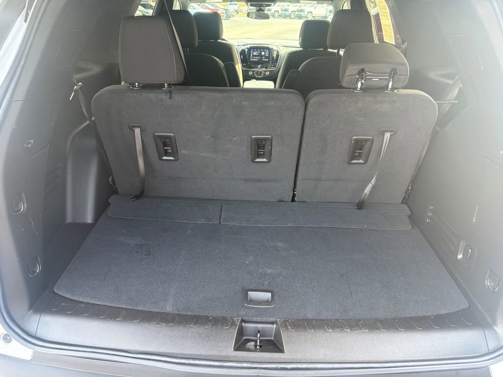 Used 2023 Chevrolet Traverse LT image 14