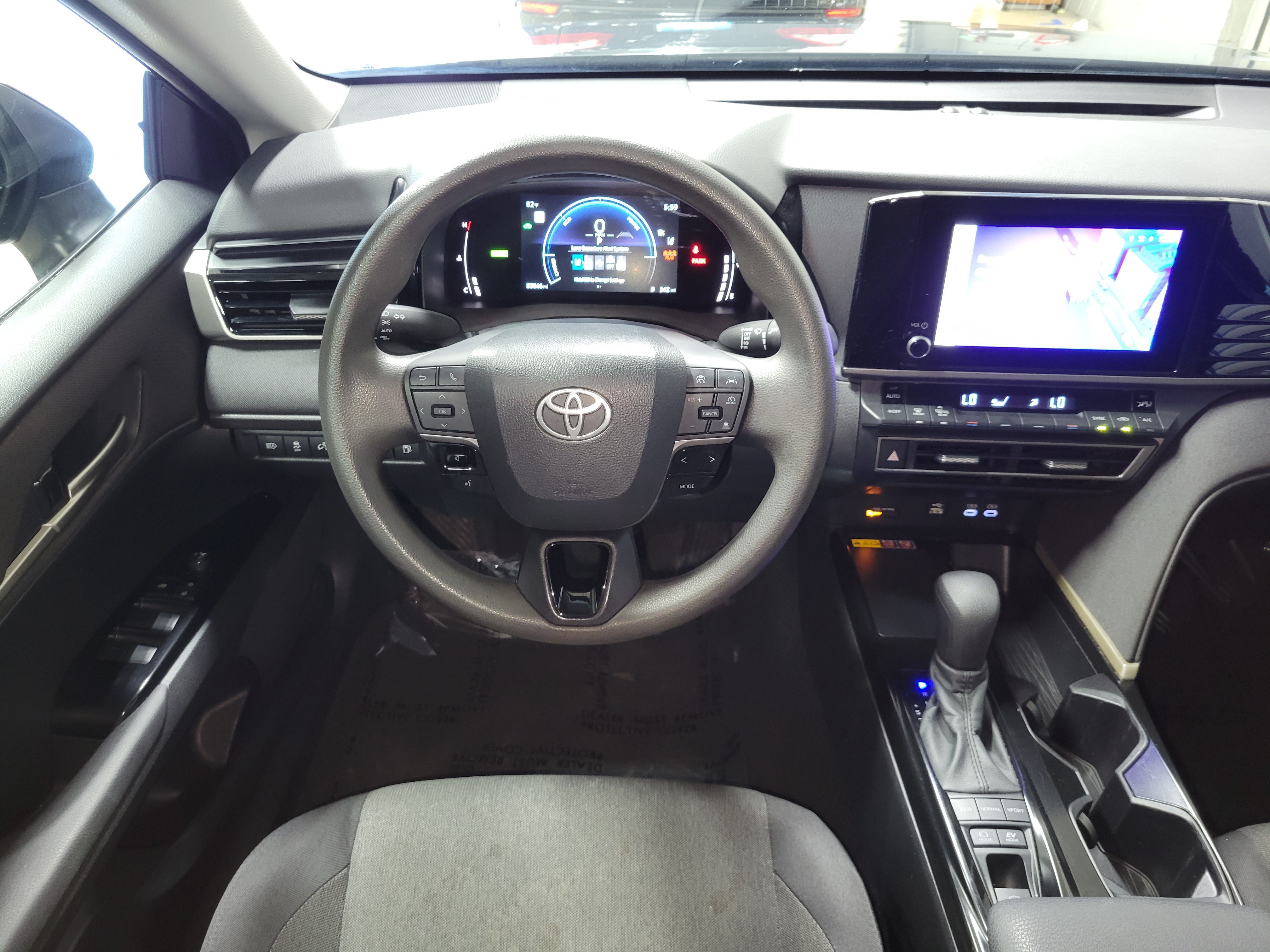 Used 2025 Toyota Camry LE FWD image 13
