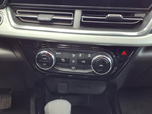 Used 2025 Chevrolet Trax LT image 10
