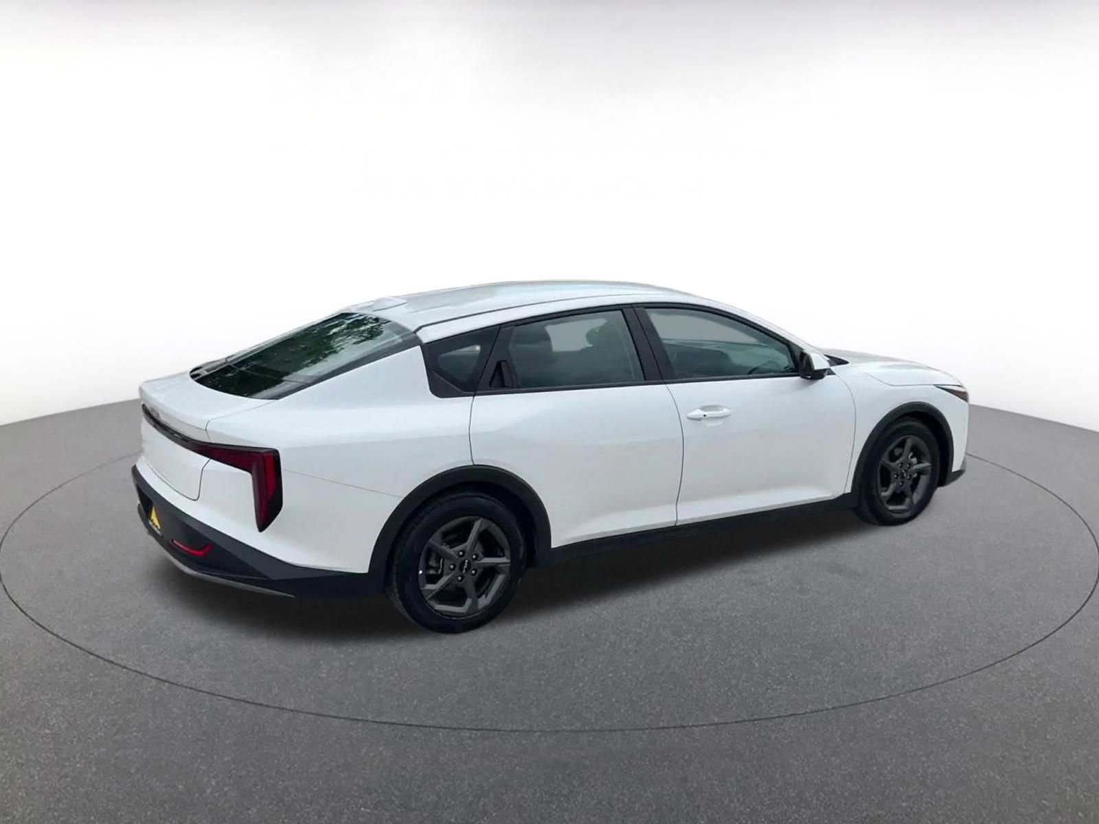 Used 2025 Kia K4 FWD image 15