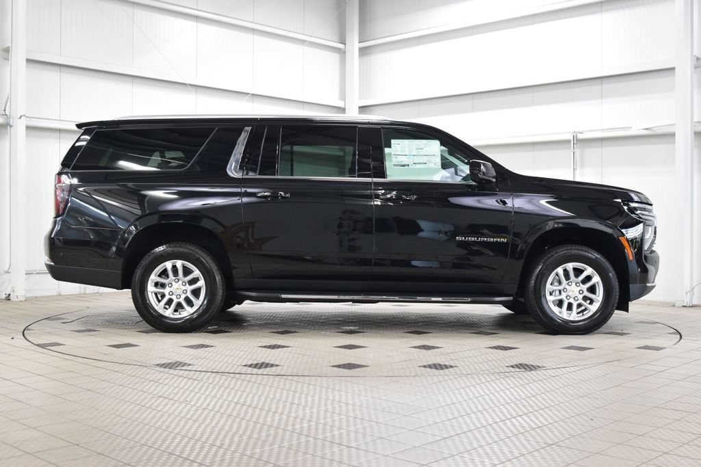 New 2026 Chevrolet Suburban LS w/ Max Trailering Package AWD/4WD image 9