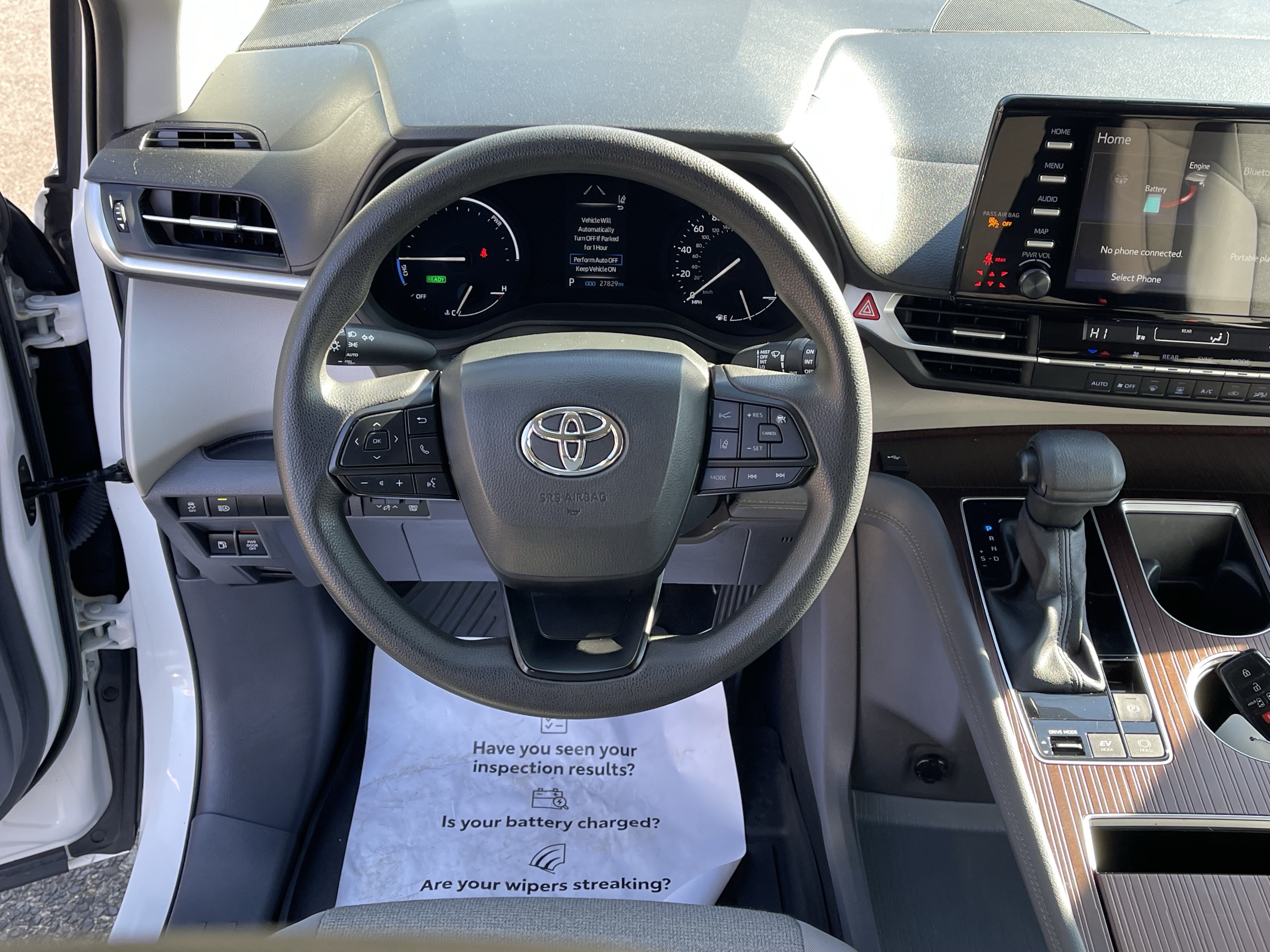 Certified 2024 Toyota Sienna LE AWD/4WD image 11