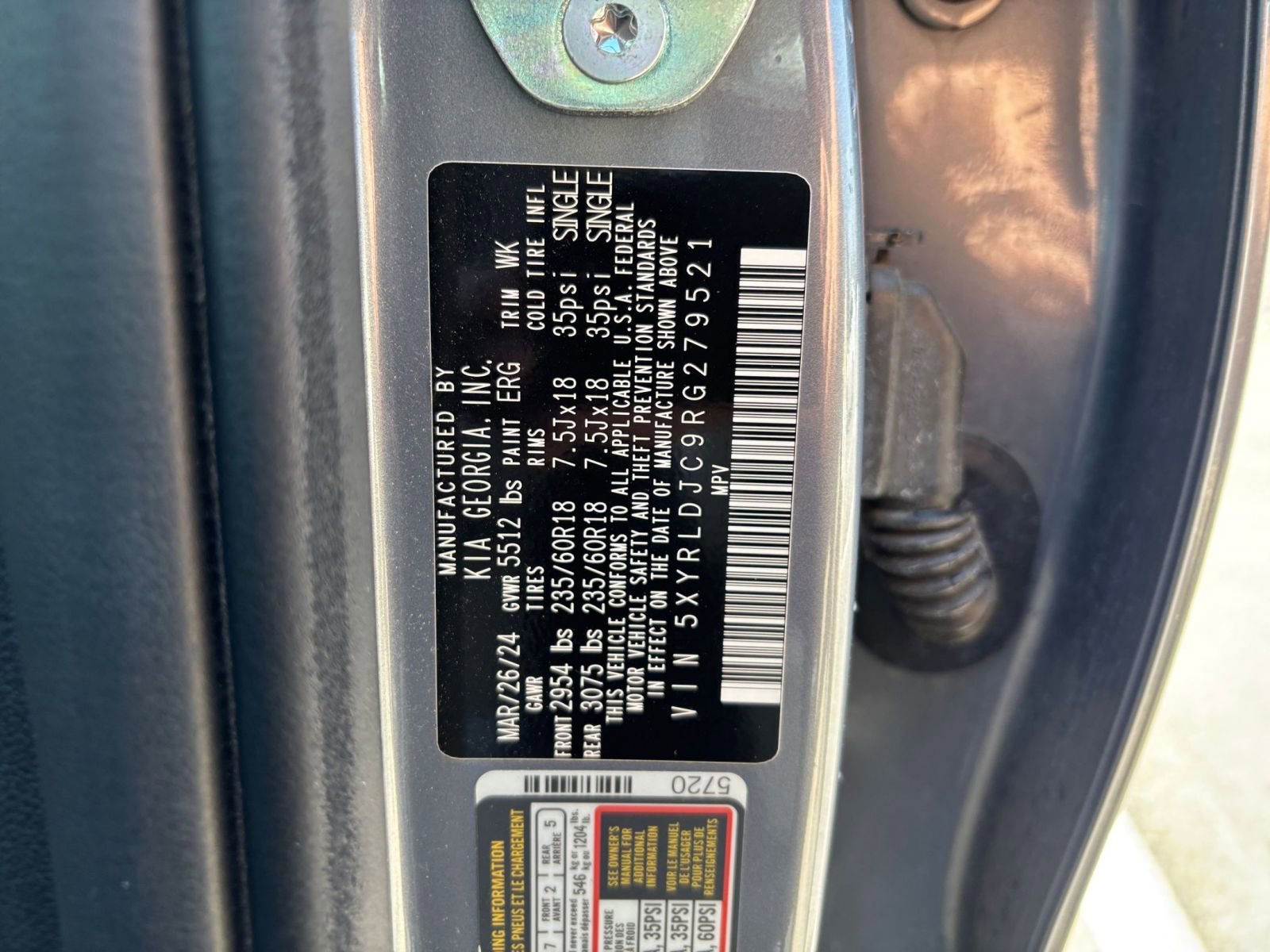 Used 2024 Kia Sorento S image 32