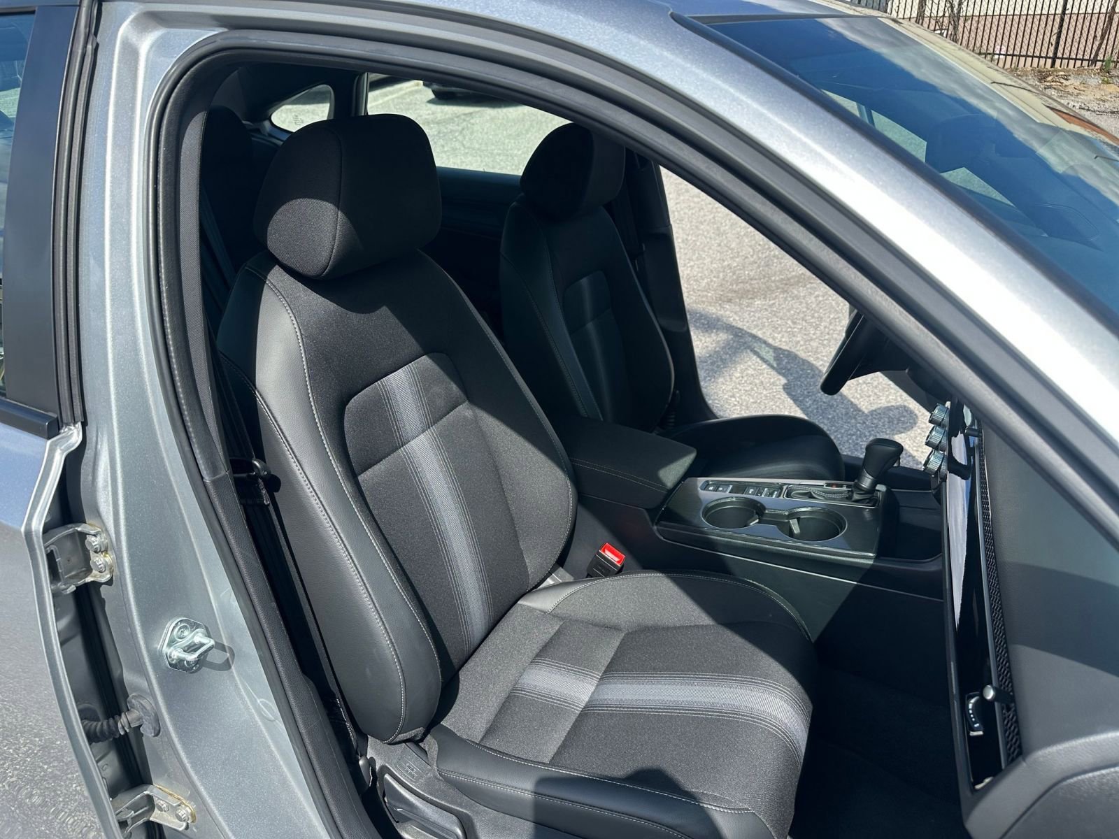 Used 2025 Honda Civic Sport image 33