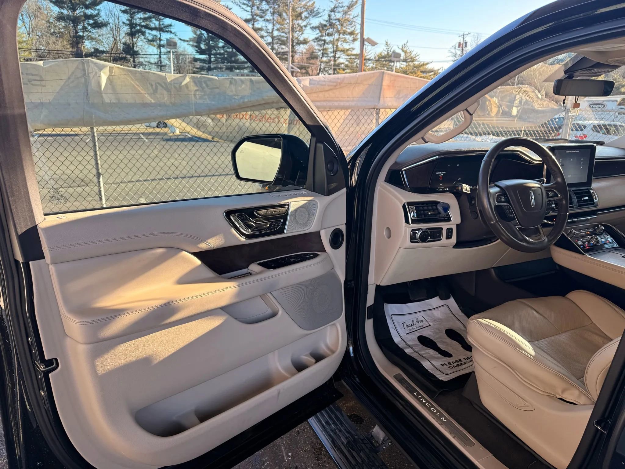 Used 2018 Lincoln Navigator L Reserve w/ Technology Package image 64