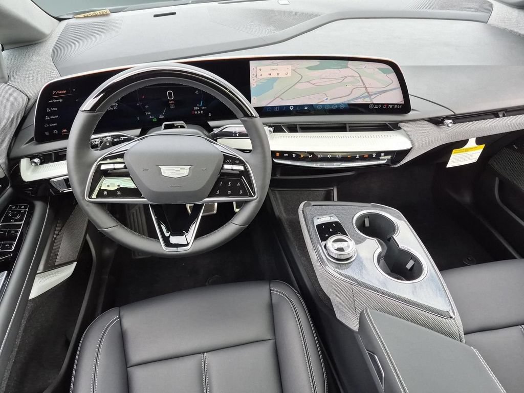 Used 2027 Cadillac Optiq Luxury RWD image 19