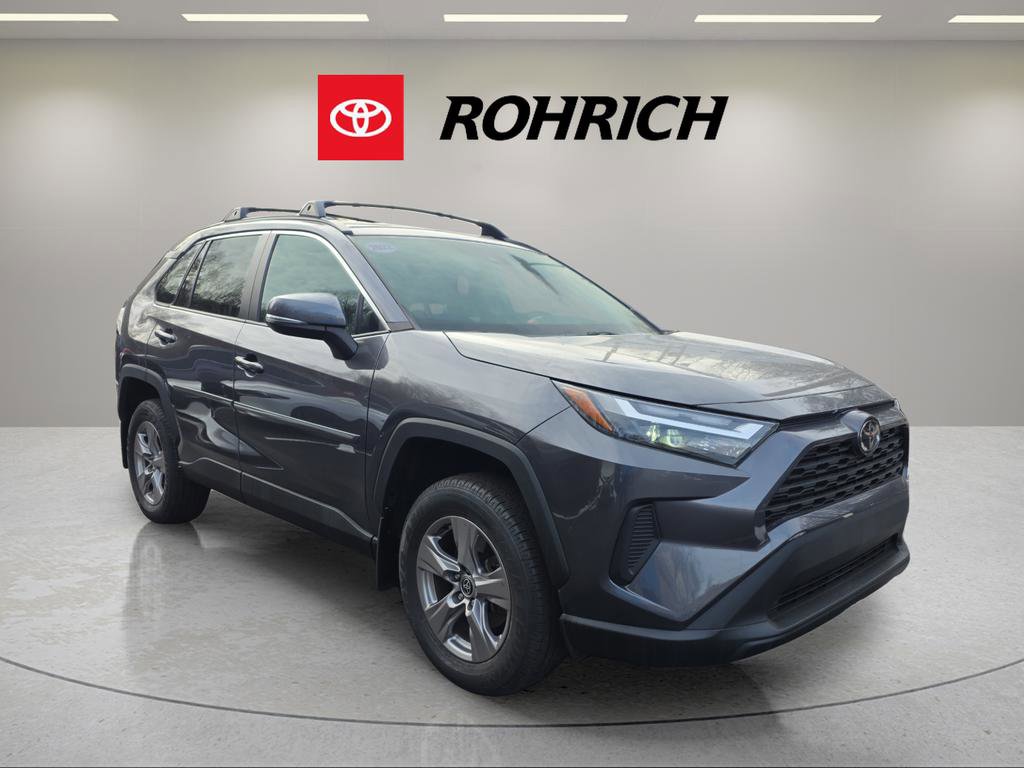 Used 2022 Toyota RAV4 XLE image 7