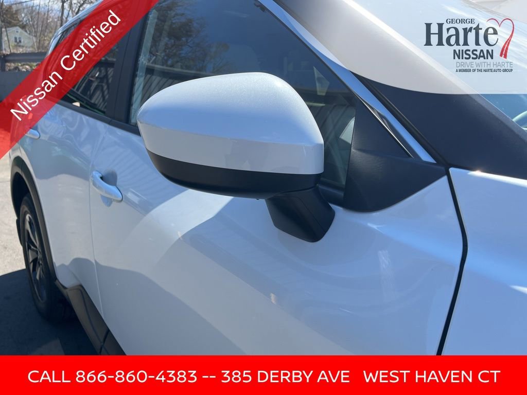 Certified 2025 Nissan Rogue SV image 8