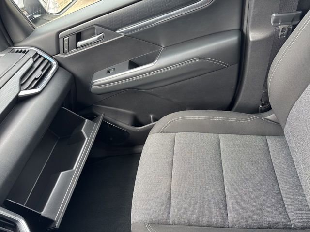 Used 2025 GMC Acadia Elevation image 23