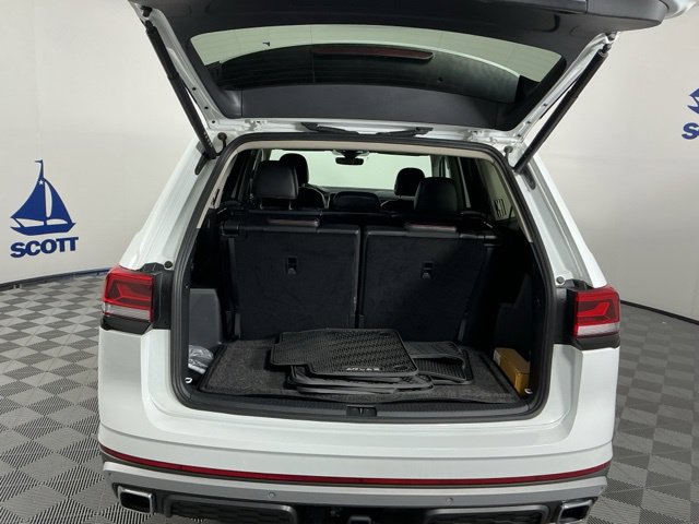 Used 2024 Volkswagen Atlas Peak Edition SE AWD/4WD image 24
