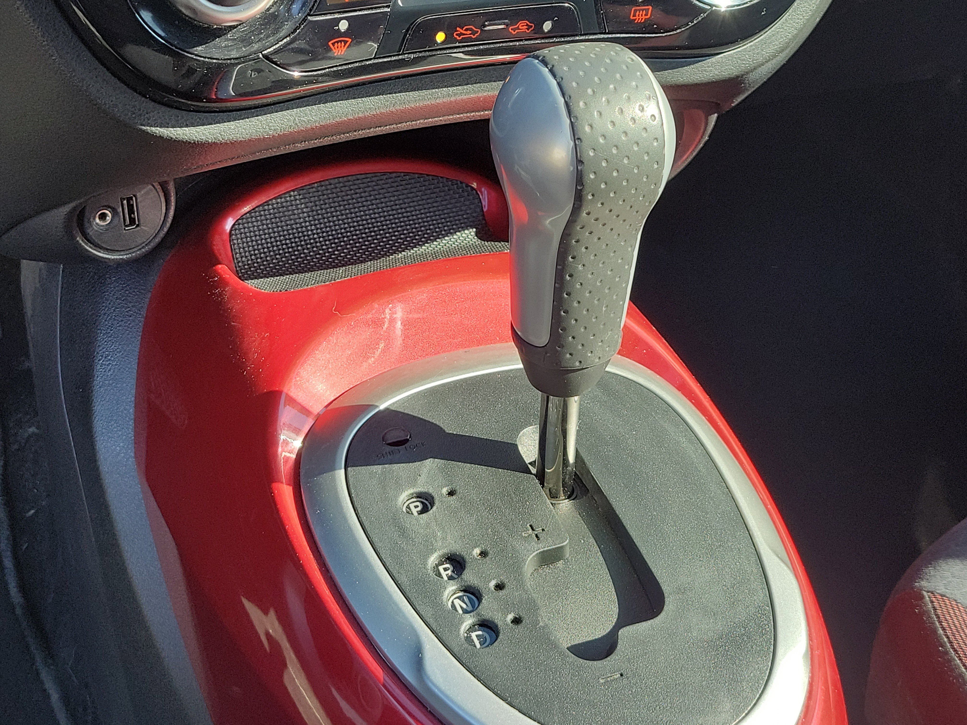 Used 2015 Nissan Juke SV w/ Cold Weather Package AWD/4WD image 19