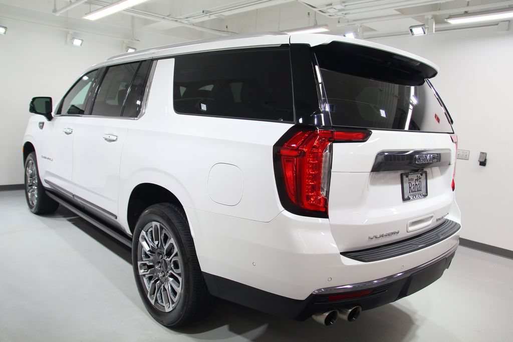 Used 2023 GMC Yukon XL Denali Ultimate AWD/4WD image 15